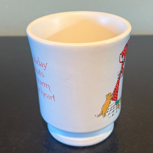 Vtg HOLLY HOBBIE A Christmas Keepsake ~ Designers Collection Stoneware Mug 1980 - Picture 9 of 12
